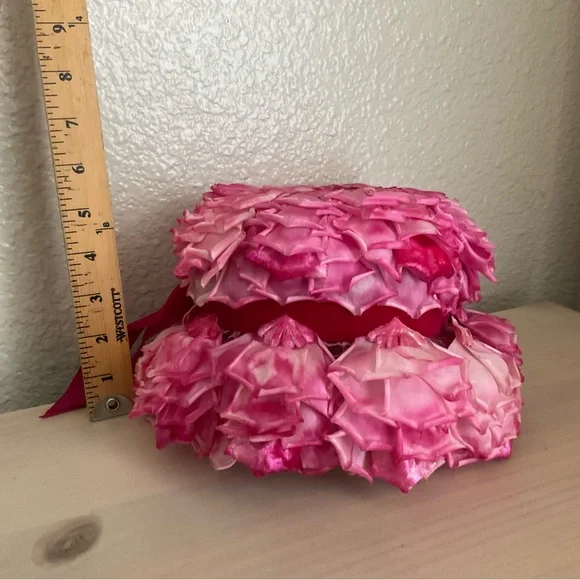 Vintage pink Hat petals rose
